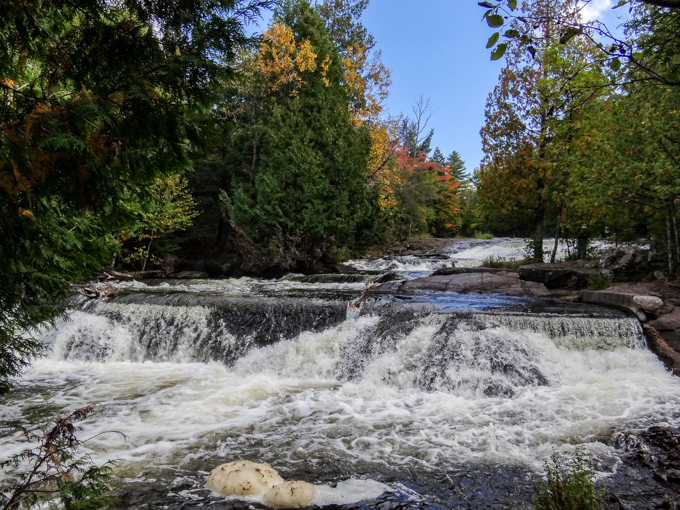 Bond Upper Cascades
