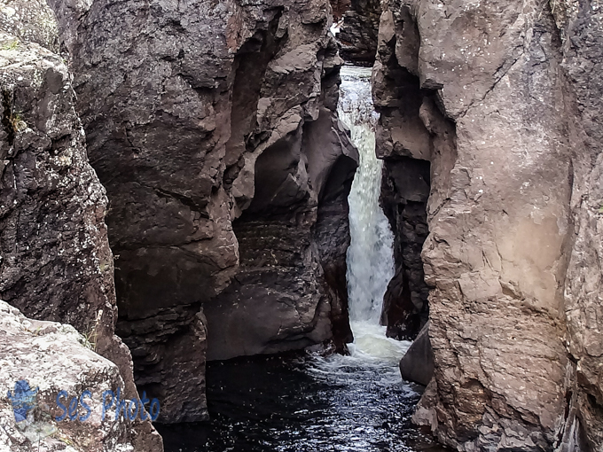Temperance River Cutting Through